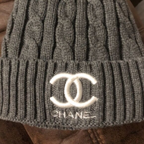 Embroidered  Gray Cable Knit fleece lined Beanie - Picture 2 of 2
